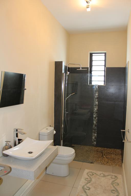 Flic En Flac Beach Penthouse Bagian luar foto