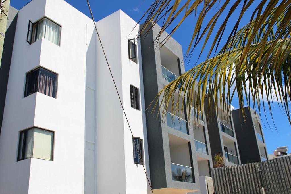 Flic En Flac Beach Penthouse Bagian luar foto